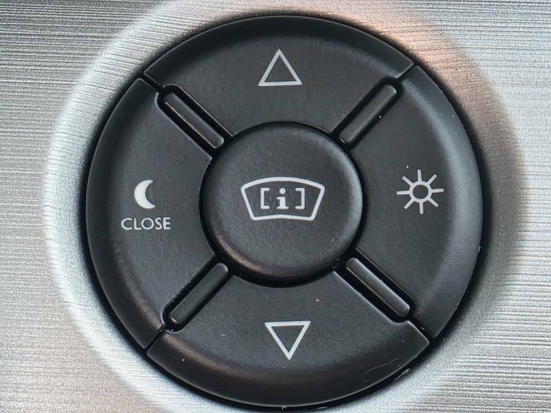 Peugeot Traveller 2L Active Black #37
