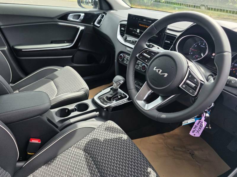 Kia Xceed 1.0T Gdi Isg 113 Pure Dct White #3