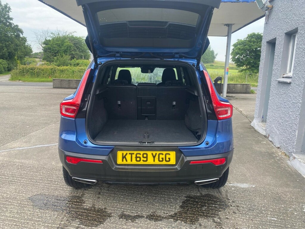 Volvo XC40 Suv 2.0 R-design Pro D4 Awd 2020 KT69YGG Blue #3