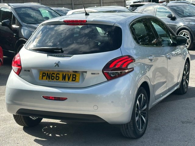 Peugeot 208 1.2 Puretech Allure Premium Hatchback M Silver #4
