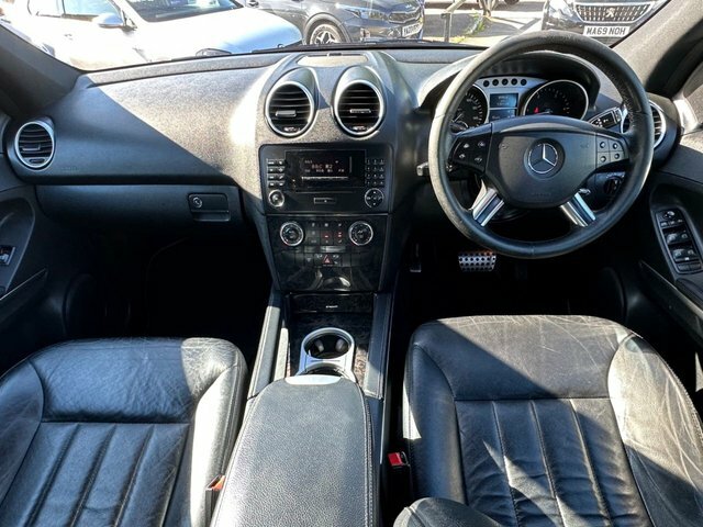Mercedes-Benz M Class 3.0 Ml320 Cdi Edition 10 Suv 7G-tronic Black #2