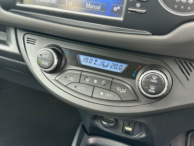 Toyota Yaris Icon Tech Blue #17