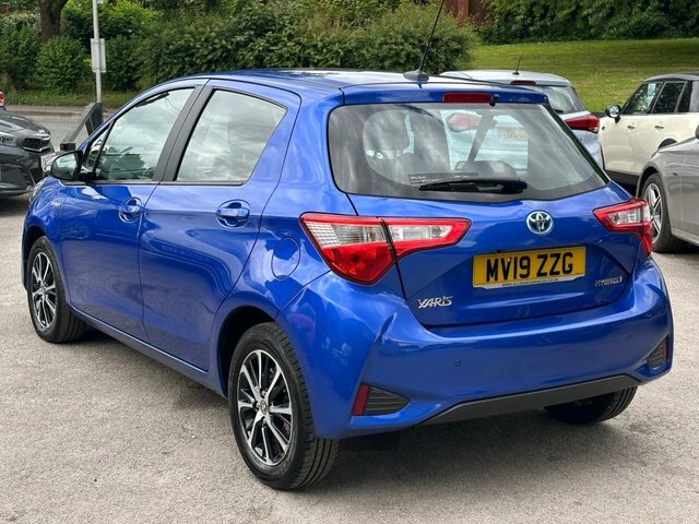 Toyota Yaris Icon Tech Blue #7