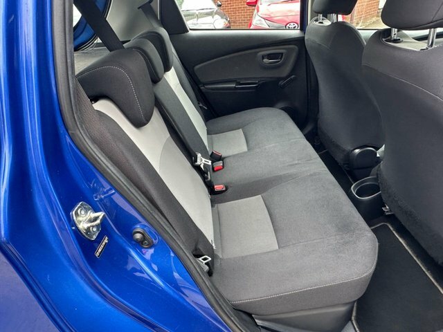 Toyota Yaris Icon Tech Blue #34