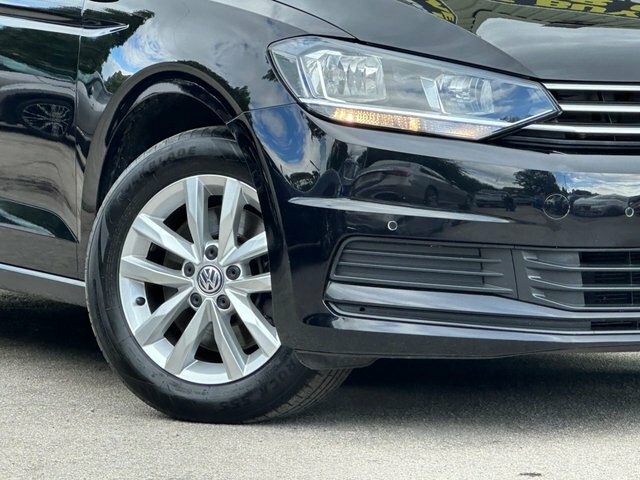 Volkswagen Touran Sel Black #17