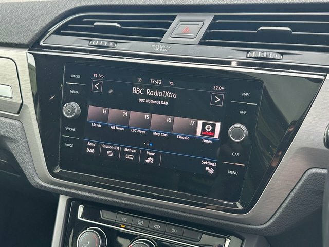 Volkswagen Touran Sel Black #20