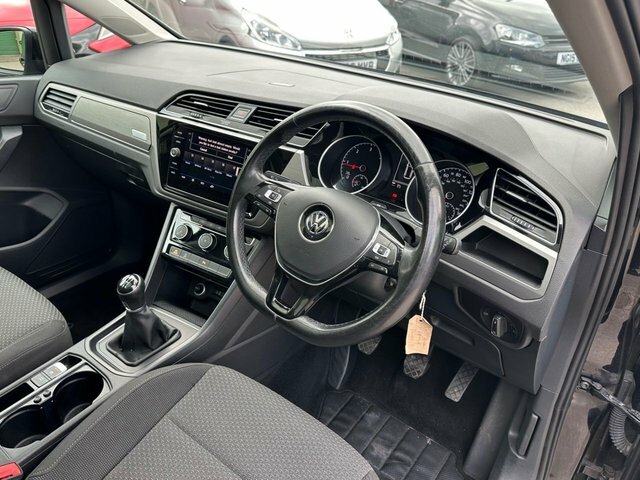Volkswagen Touran Sel Black #31