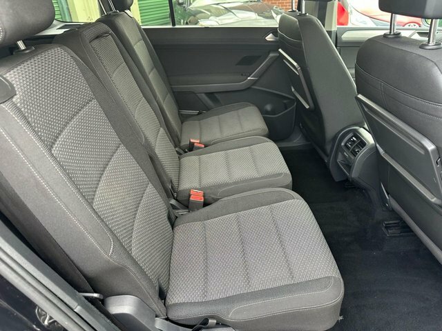 Volkswagen Touran Sel Black #39