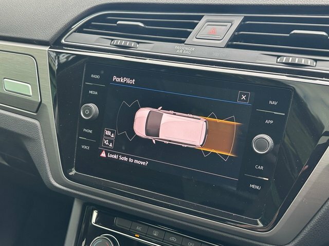 Volkswagen Touran Sel Black #13