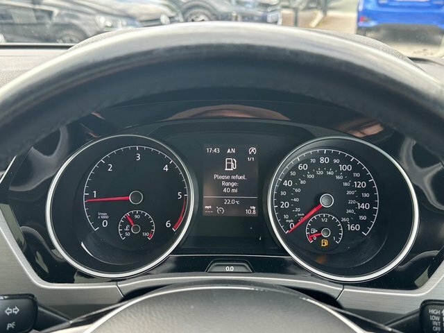 Volkswagen Touran Sel Black #18