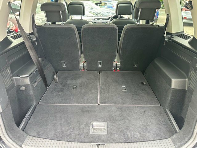 Volkswagen Touran Sel Black #49