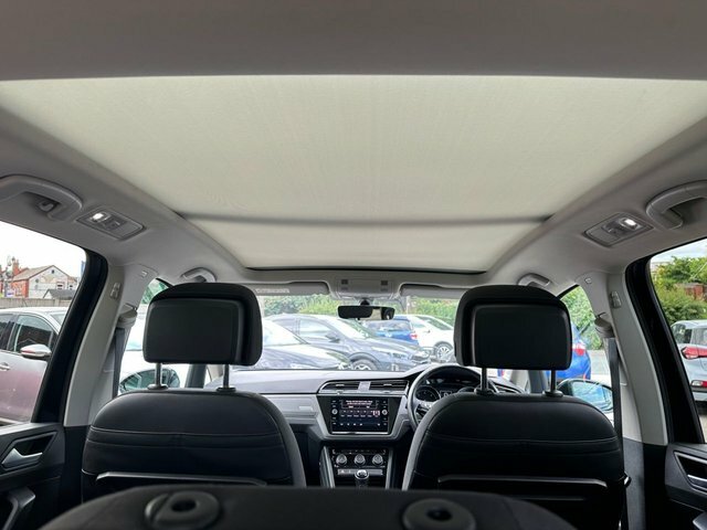 Volkswagen Touran Sel Black #11
