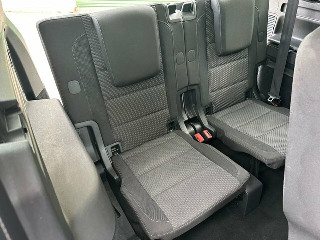 Volkswagen Touran Sel Black #38