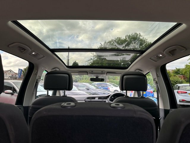 Volkswagen Touran Sel Black #12