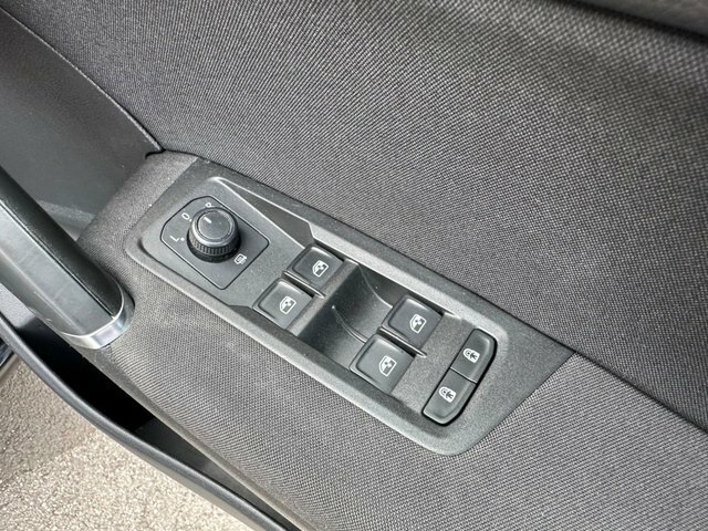 Volkswagen Touran Sel Black #32