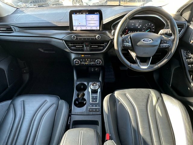 Ford Focus 1.0T Ecoboost Vignale Hatchback Eu White #3