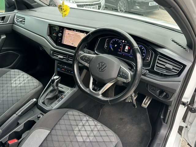 Volkswagen Taigo Suv White #32