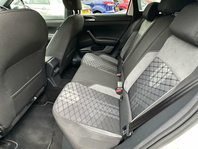Volkswagen Taigo Suv White #9