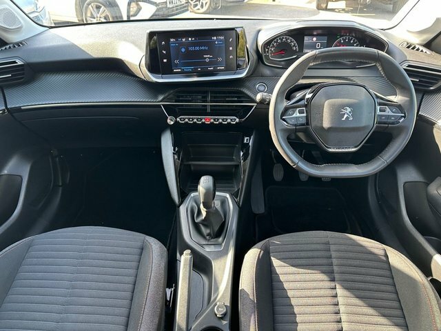 Peugeot 208 1.2 Puretech Active Premium Hatchback Black #3