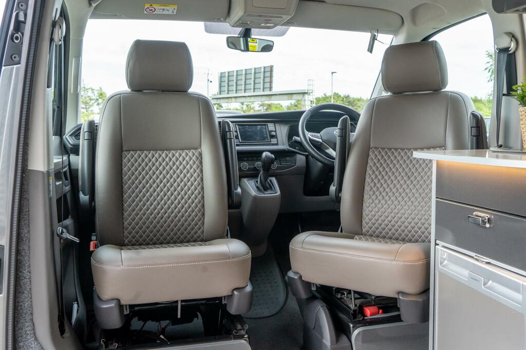 Volkswagen  Suv White #10