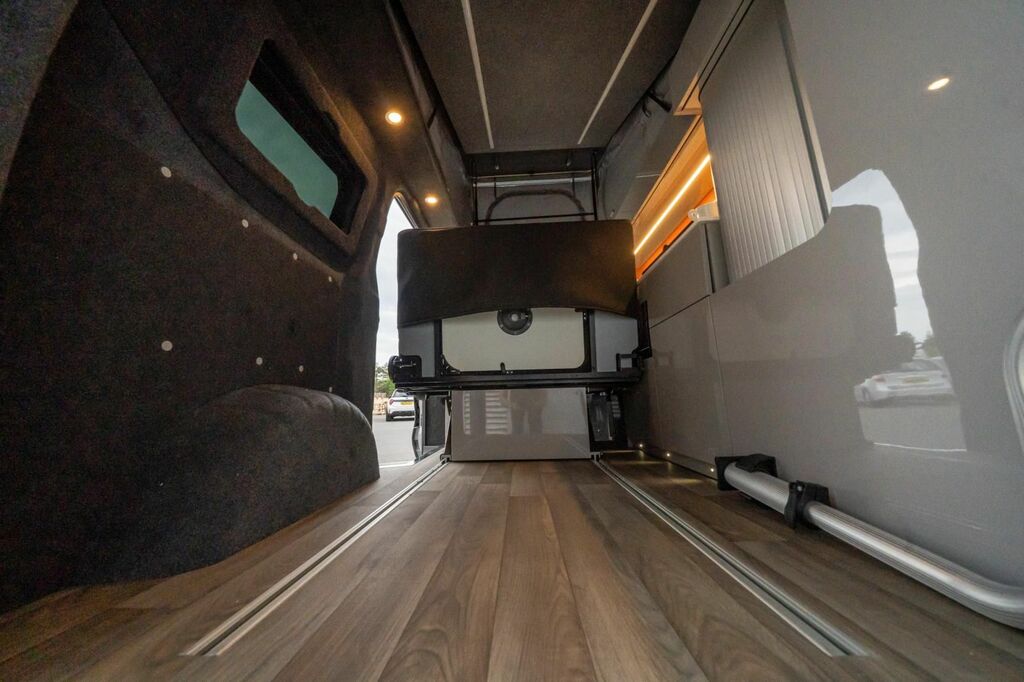 Volkswagen Campervan Swb Campervan With Reversing Camera, Heated Red #15