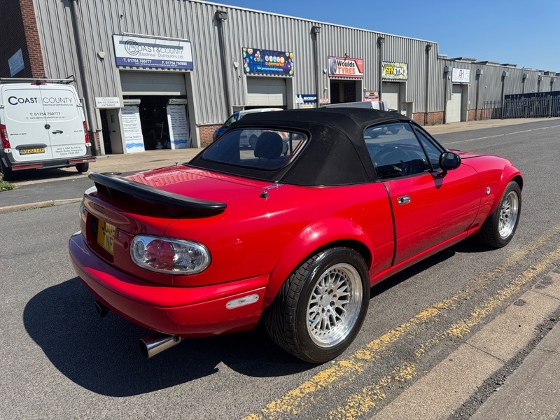 Mazda MX-5 V8 Conversion Red #5