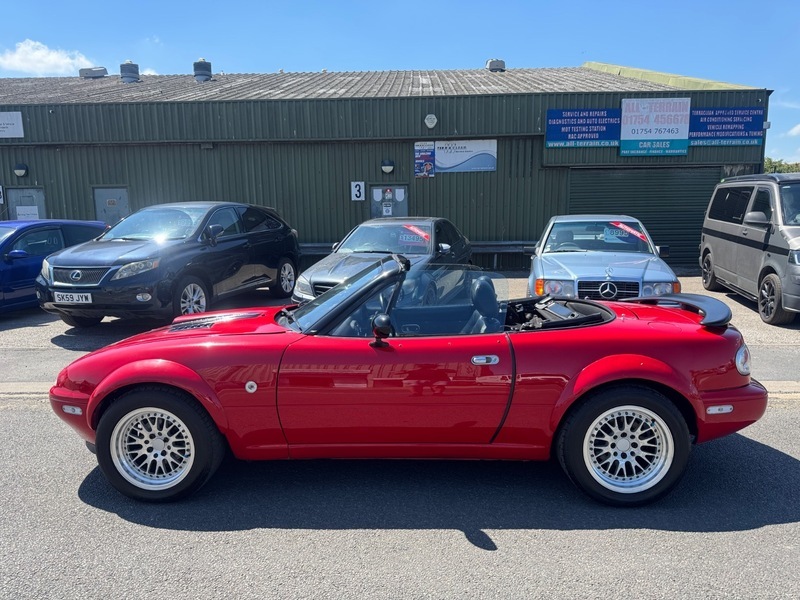 Mazda MX-5 V8 Conversion Red #3