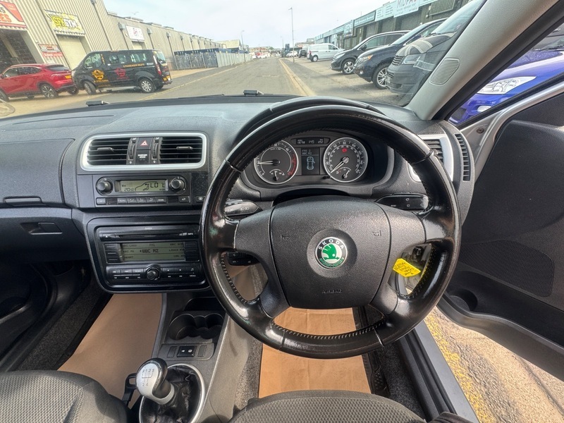 Skoda Fabia 1.4 Tdi Pure Drive 2 Orange #14