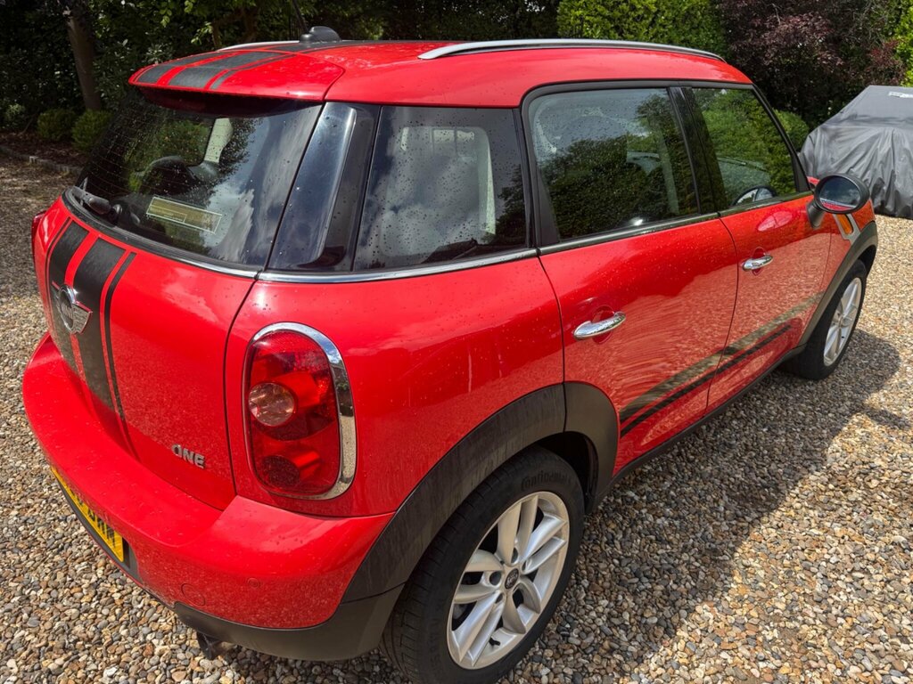 Mini Countryman One Red #3