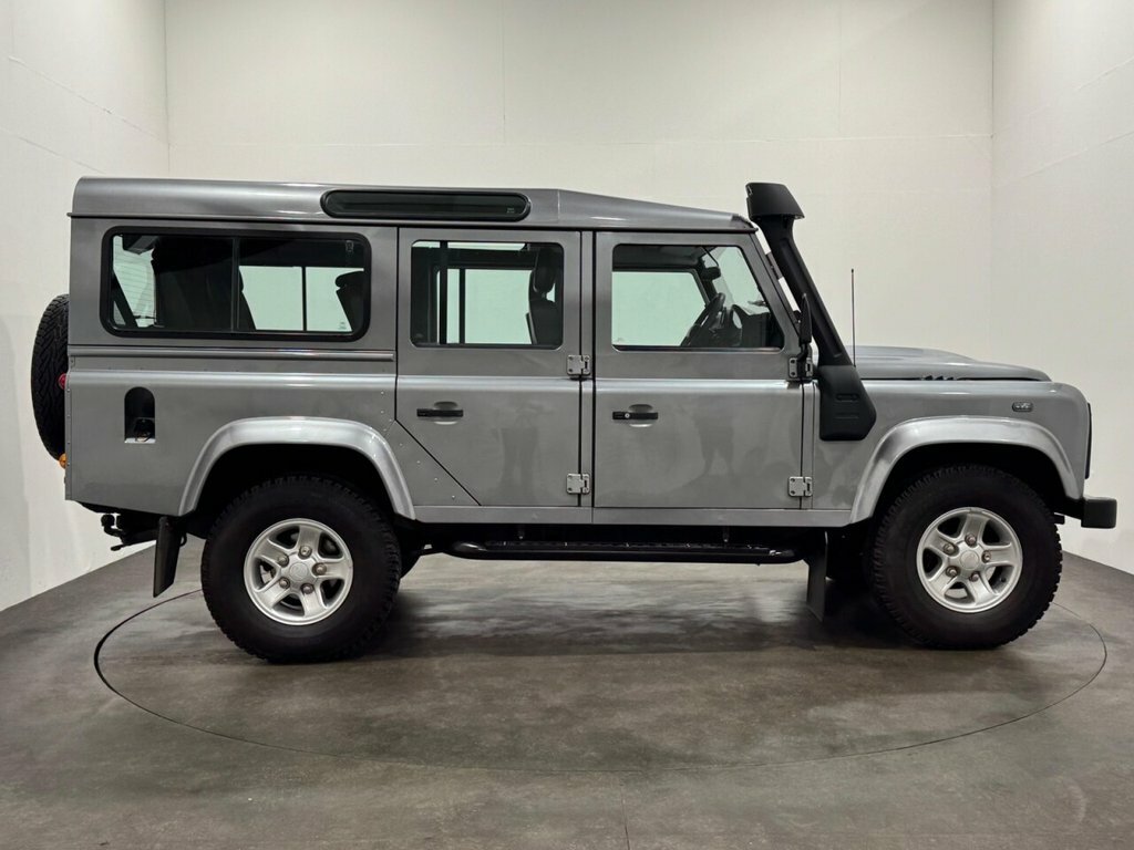 Land Rover Defender Td County Station Wagon Green #4