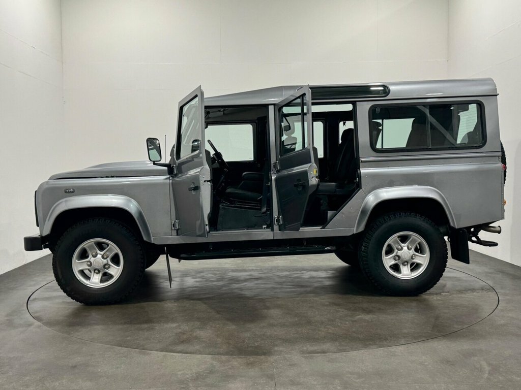 Land Rover Defender Td County Station Wagon Green #7