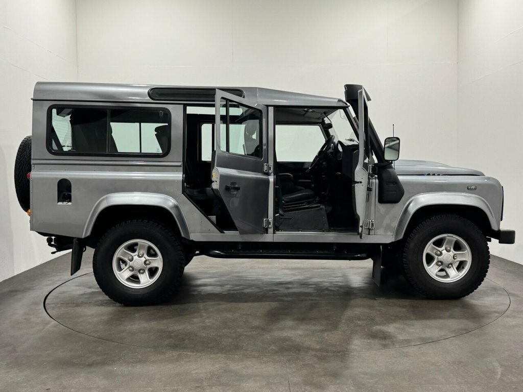 Land Rover Defender Td County Station Wagon Green #5