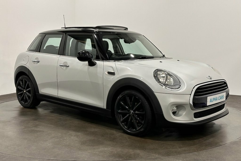 Mini Hatch 1.5L Cooper Silver