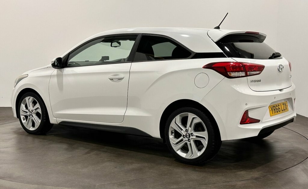 Hyundai I20 Coupe YR66LZX White #3