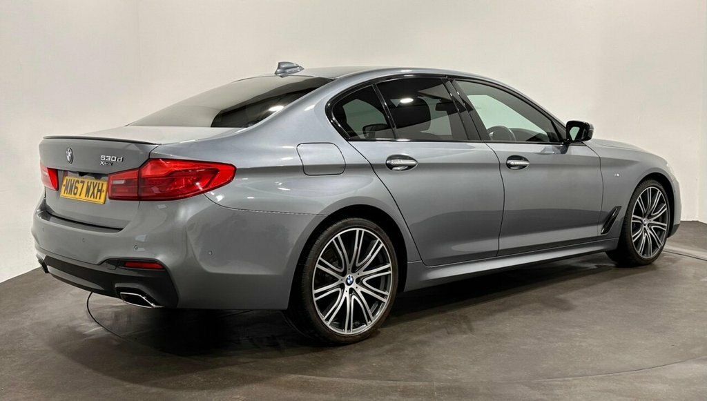 BMW 5 Series 3L M Sport Blue #4