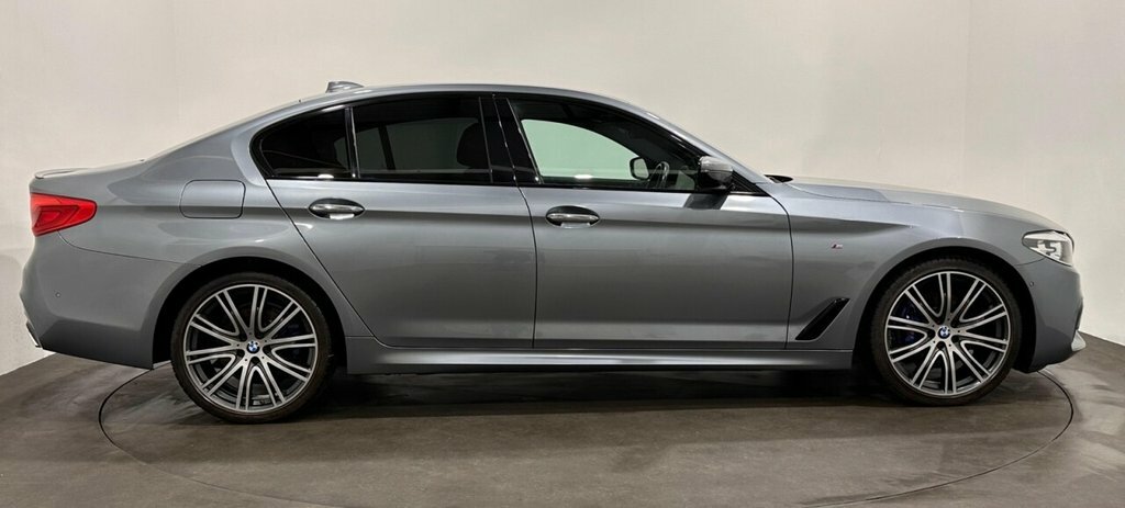 BMW 5 Series 530D Xdrive M Sport Black #31