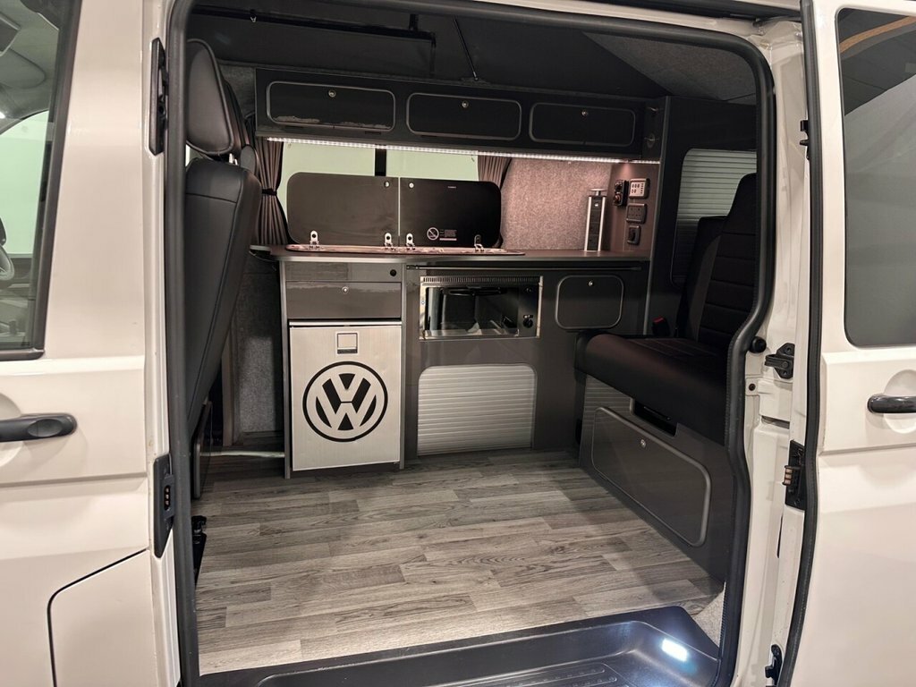 Volkswagen Transporter 2L Startline White #6