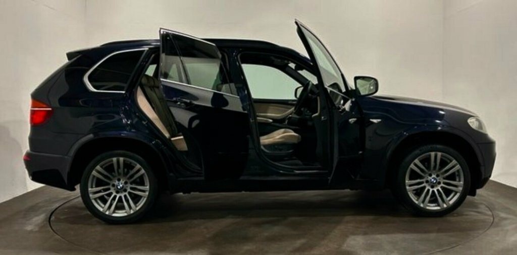 BMW X5  Black #8