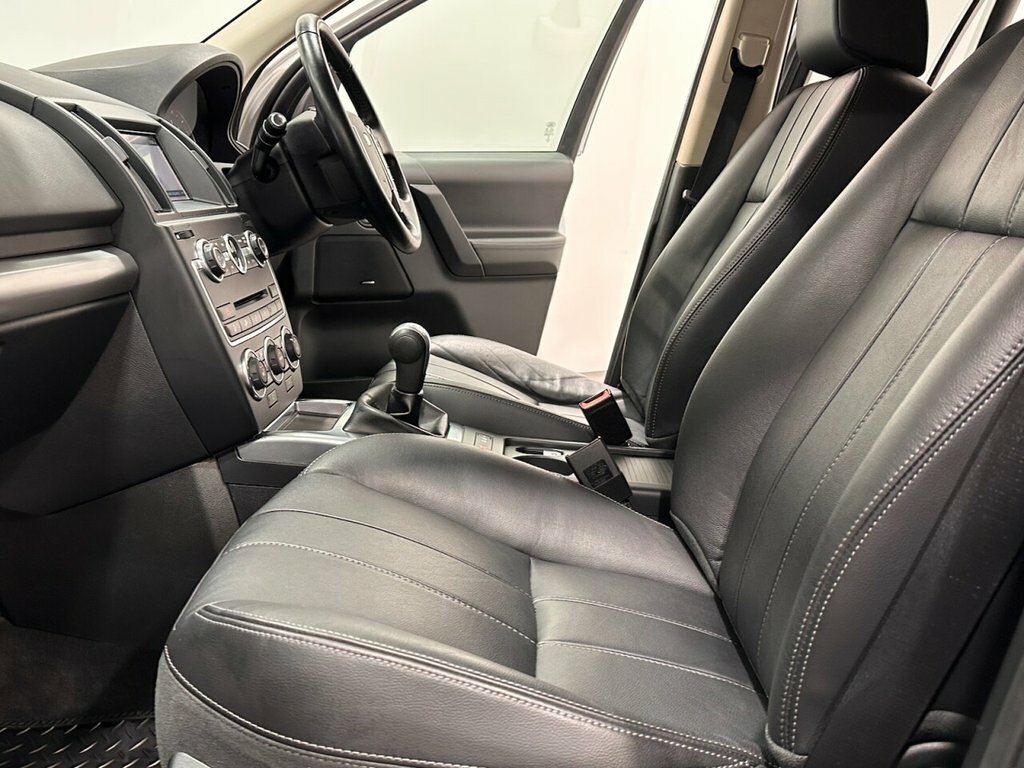Land Rover Freelander 2 Se Tech Black #22
