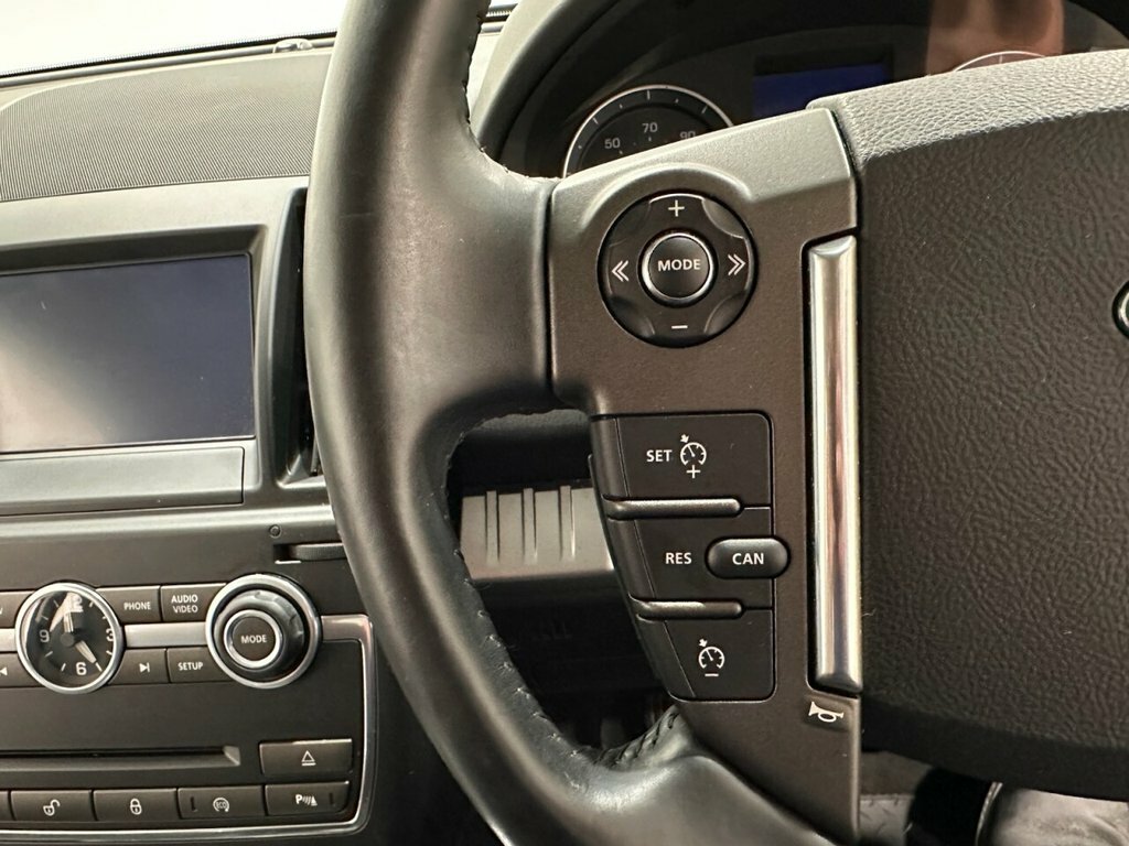 Land Rover Freelander 2 Se Tech Black #25