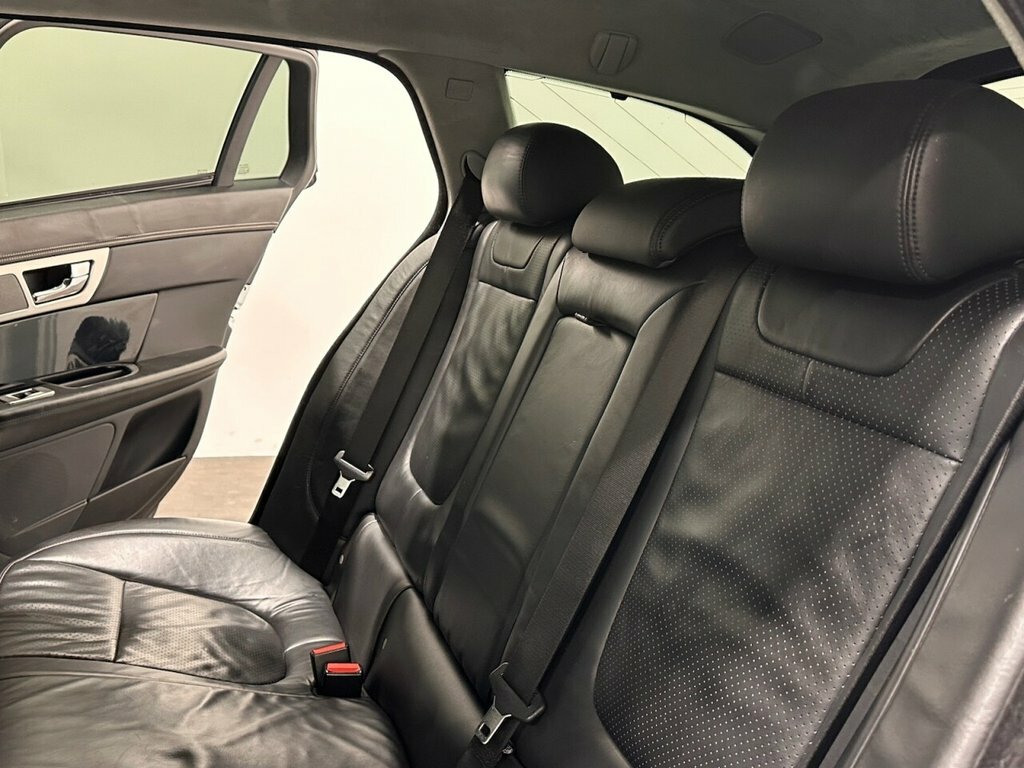 Jaguar XF Black #20