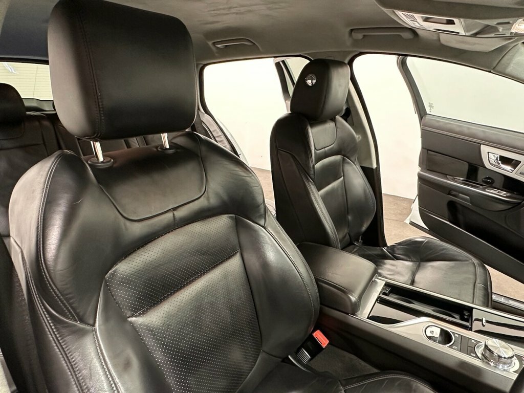 Jaguar XF Black #10
