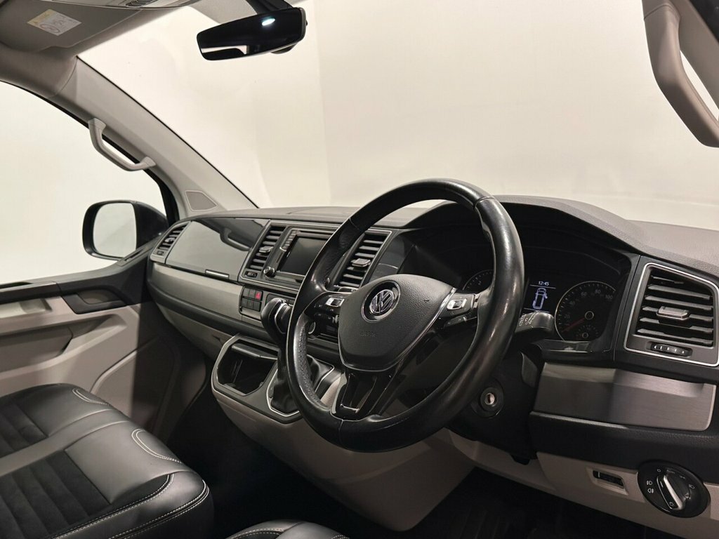 Volkswagen Campervan 2L Trendline White #17