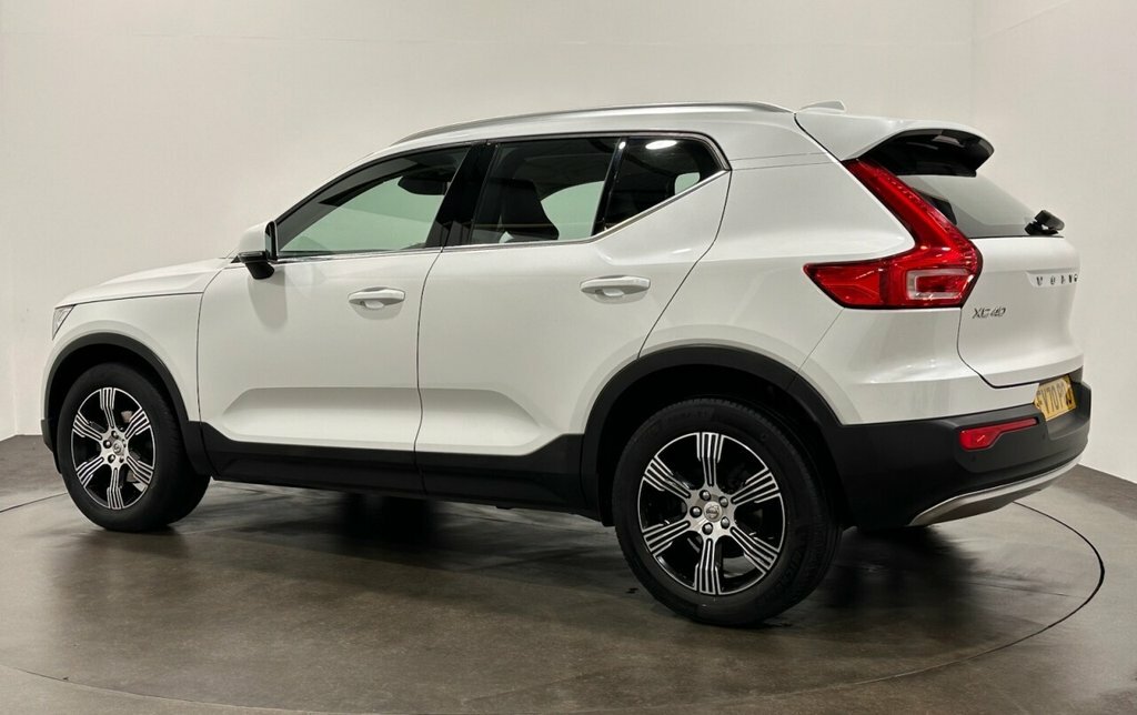 Volvo XC40 1.5L Inscription White #3
