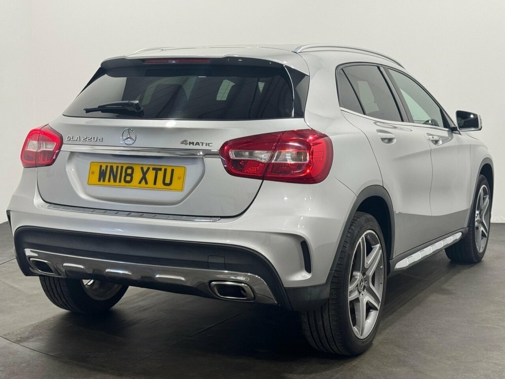 Mercedes-Benz GLA Class 2.1L Amg Line Silver #4