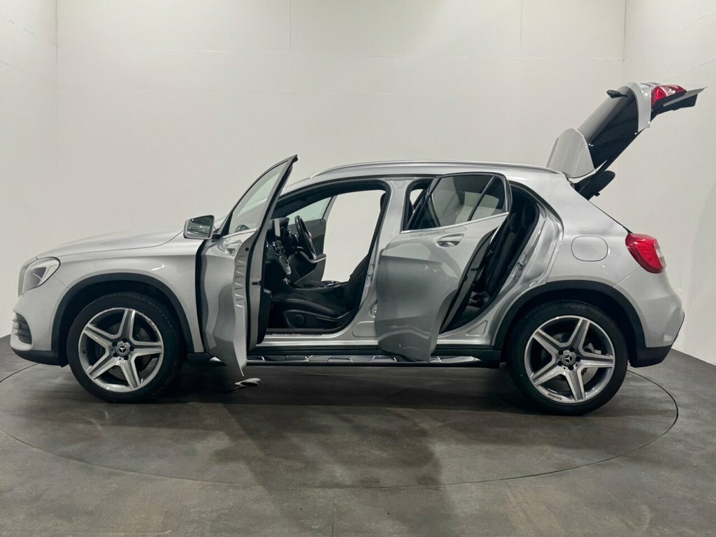 Mercedes-Benz GLA Class 2.0 Gla 250 4Matic Amg Line Premium 208 Bhp Black #24