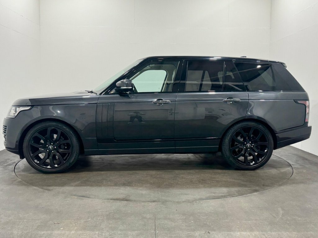 Land Rover Range Rover R-dynamic S White #11