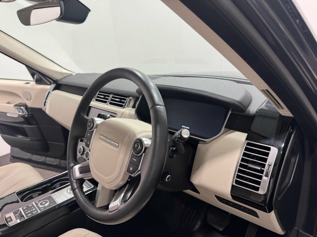 Land Rover Range Rover R-dynamic S White #8