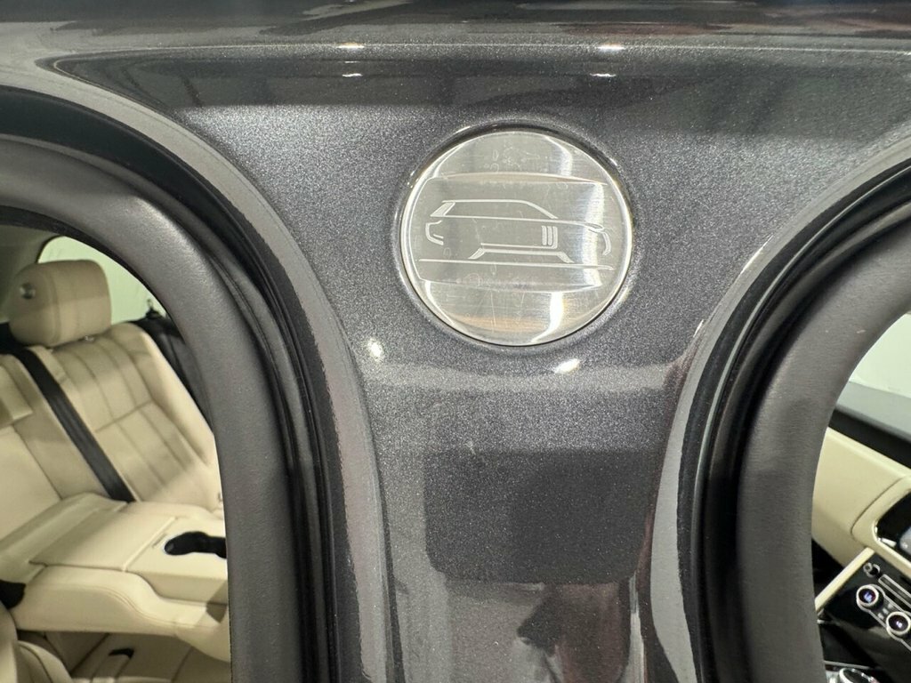 Land Rover Range Rover R-dynamic S White #44