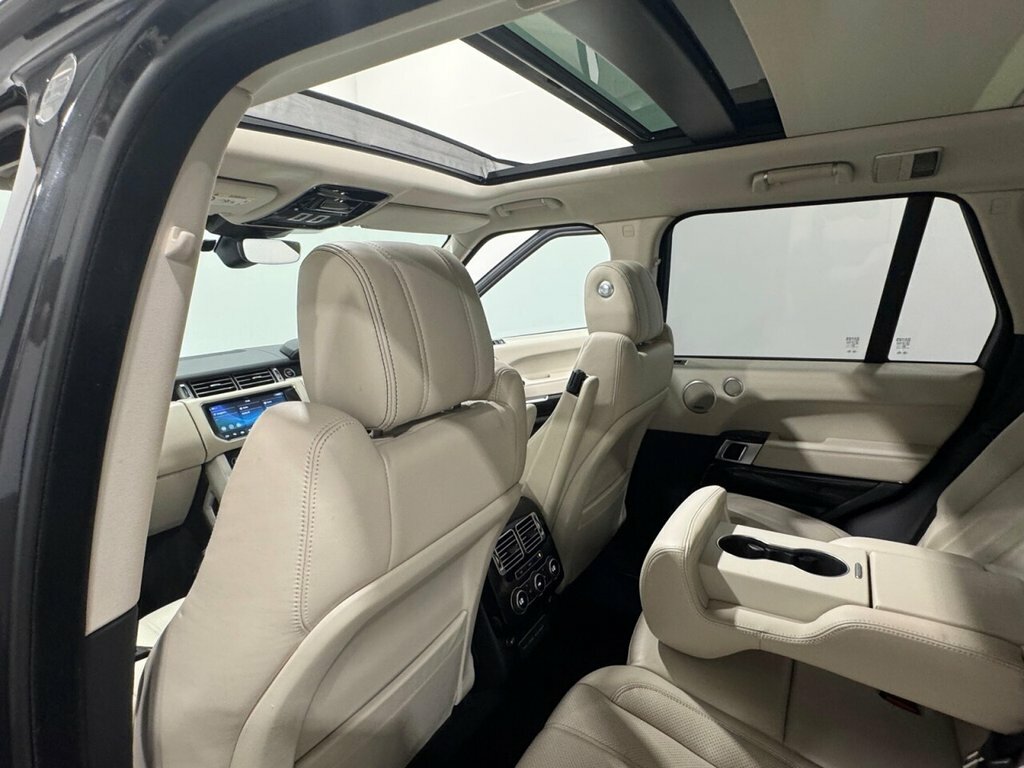 Land Rover Range Rover R-dynamic S White #33